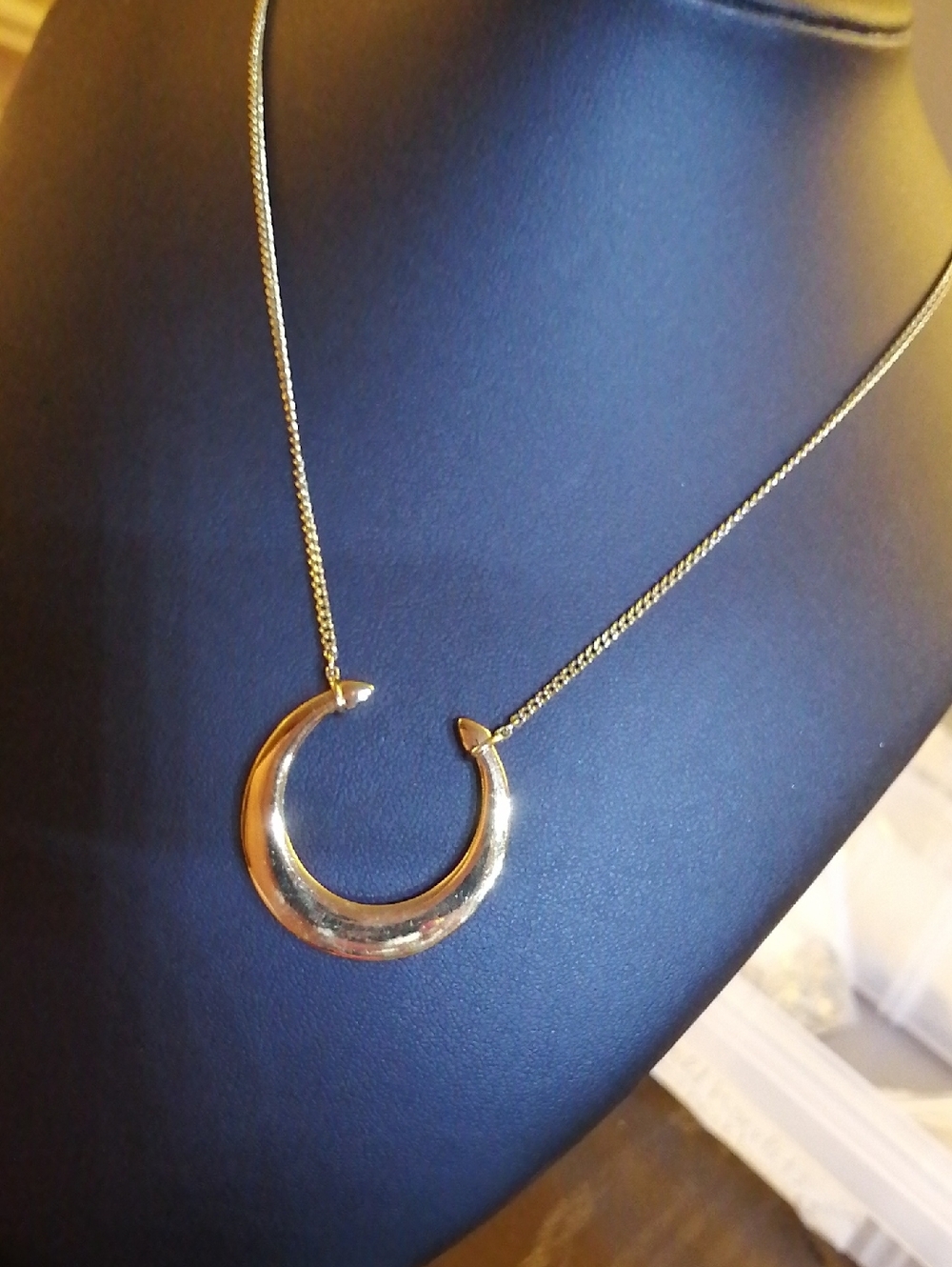 Stella & Dot Gold Crescent Pendant Vintage Necklace
